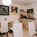 La Contrada Hotel