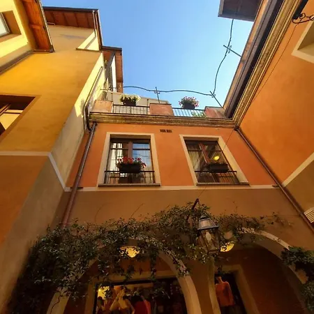 Hotell La Contrada 3*