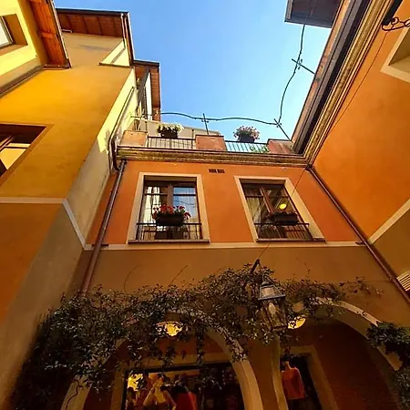 La Contrada Отель