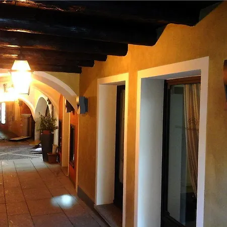 La Contrada Hotell 3*