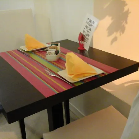 Hotell La Contrada 3*