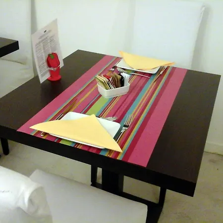 La Contrada Hotell