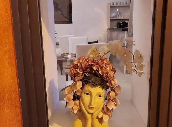 Отель La Contrada 3*