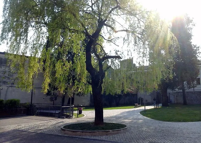 La Contrada Отель 3*