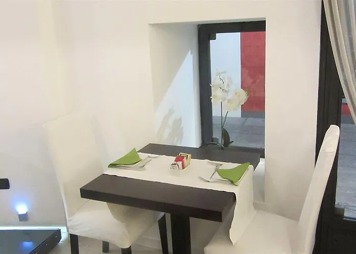 La Contrada Отель Вербания