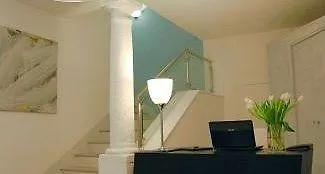 Отель La Contrada 3*