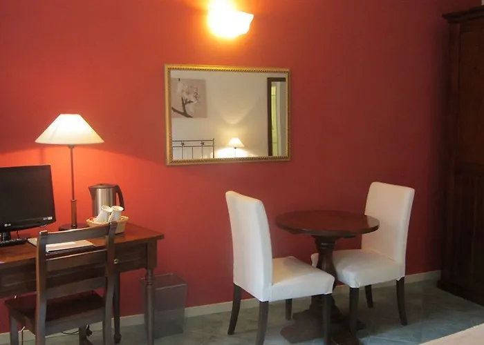 Отель La Contrada