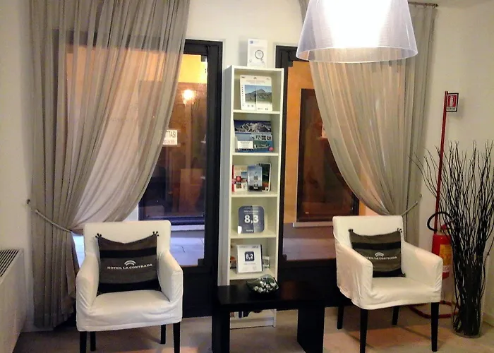 Отель La Contrada 3*