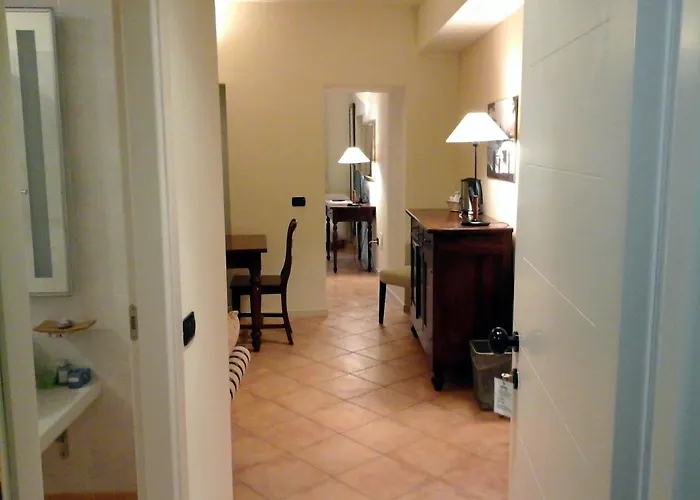 Отель La Contrada