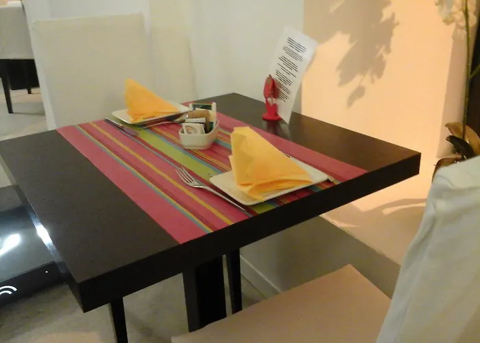 Отель La Contrada 3*