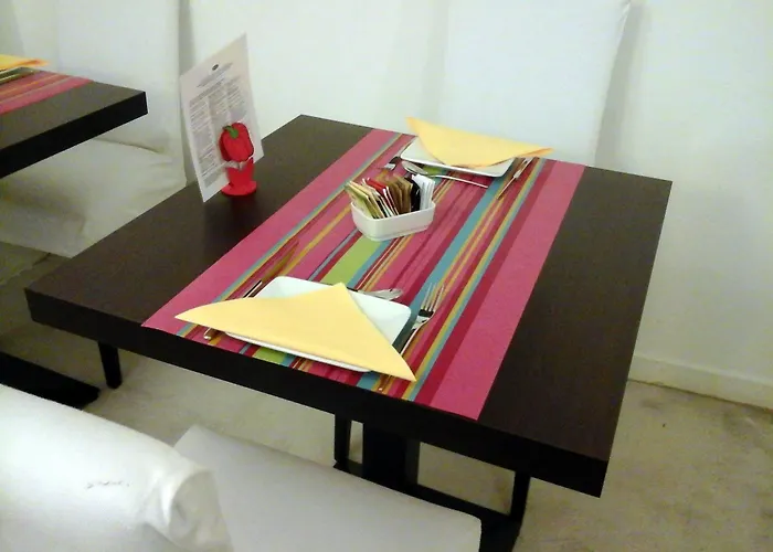 La Contrada Отель